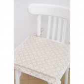 На фото Подушка Прованс Поролон 40x40 см Бежевая (.005564)