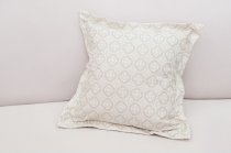 На фото Подушка Прованс Холлофайбер 40x40 см Бежевая (.002089)