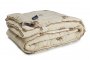 На фото Одеяло Руно Овечья шерсть 140x205 см Бежевое (321.02SHEEP)
