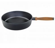 Сотейник чугунный Krauff Casta 28 х 6 см (29-210-005) На фото Сотейник чугунный Krauff Casta 28 х 6 см (29-210-005)