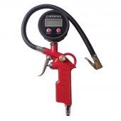 Пистолет Intertool для накачки шин с цифровым манометром 63мм (PT-0508) На фото Пистолет Intertool для накачки шин с цифровым манометром 63мм (PT-0508)