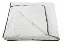 На фото Одеяло ТЕП Prestige standard Пух 140х200 см Белое